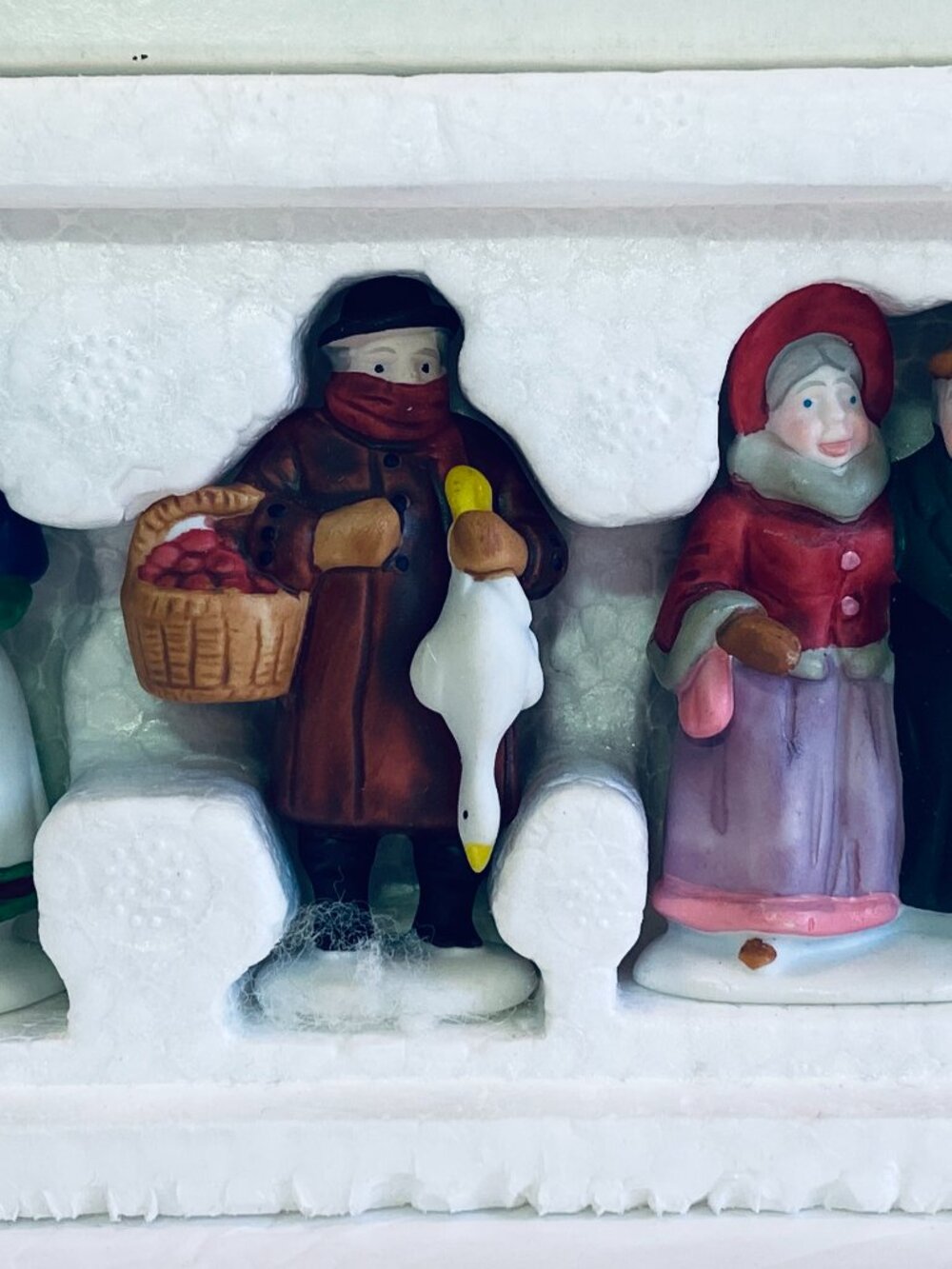 VNTG Dept 56 Fezziwegs And Friends Dickens Series 1988 (HVC) #59285 Ret., w/Box